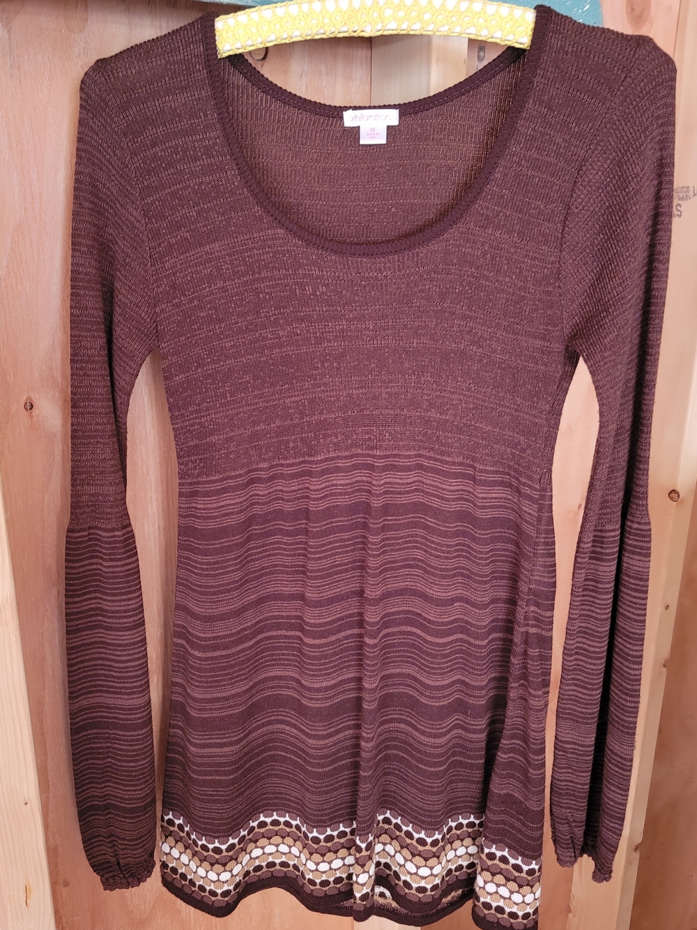 Xhilaration Brown Long-Sleeve Scoop Neck Top with Patterned Hem